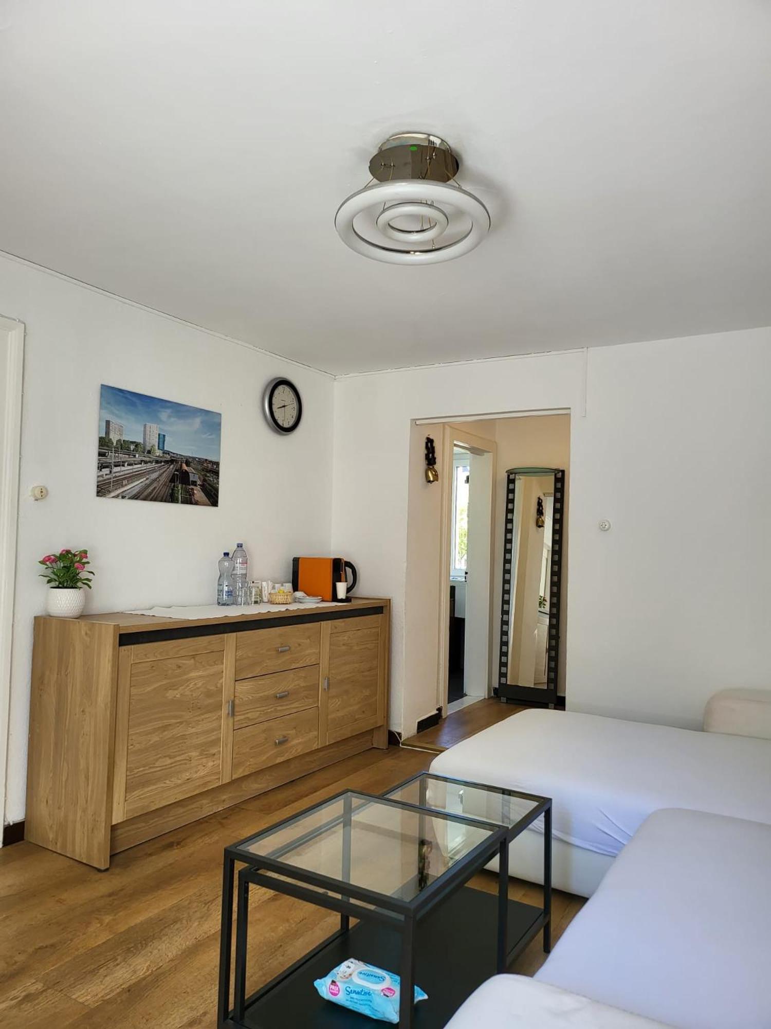 Bastis Central Guesthouse Lucerne City Екстериор снимка