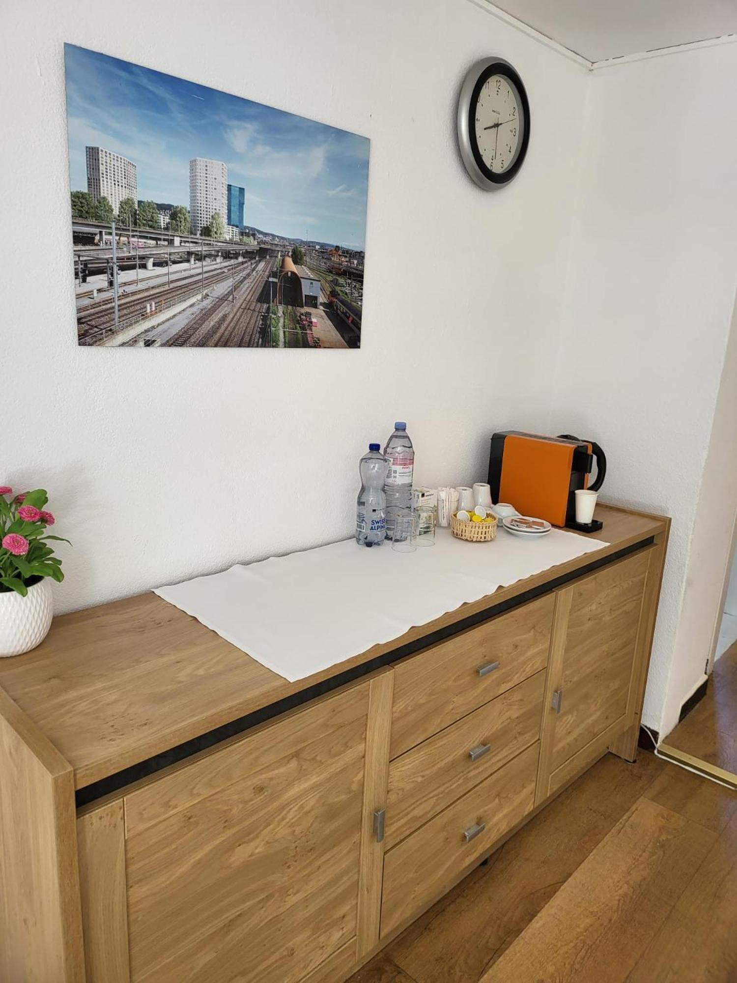 Bastis Central Guesthouse Lucerne City Екстериор снимка