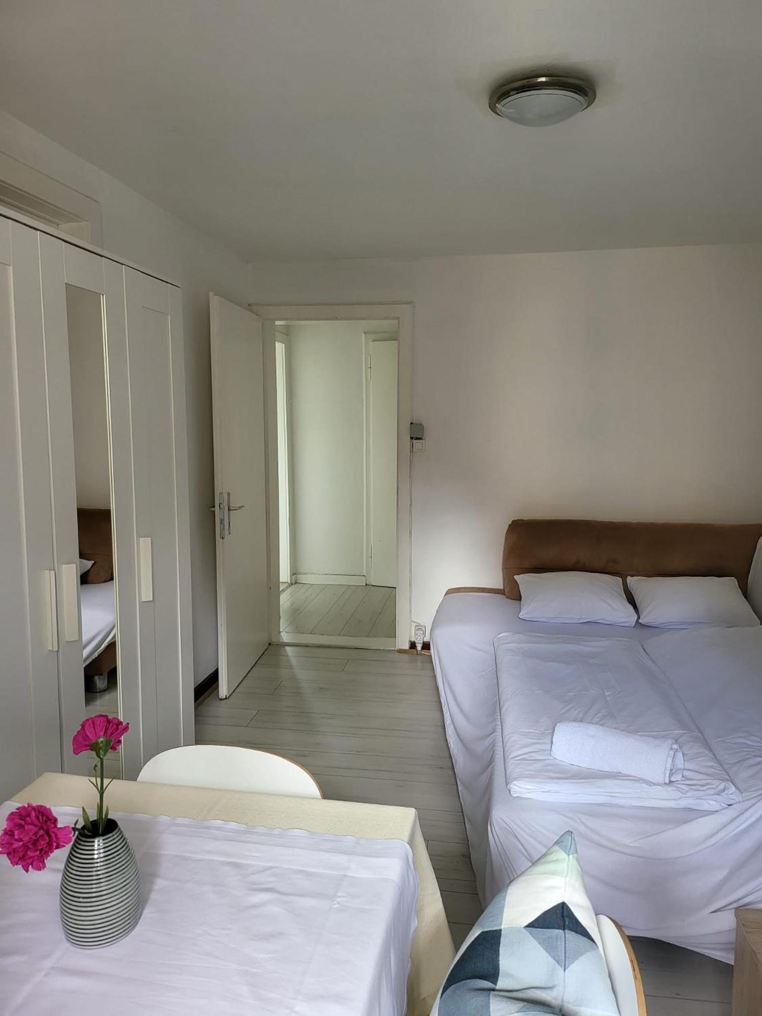 Bastis Central Guesthouse Lucerne City Екстериор снимка