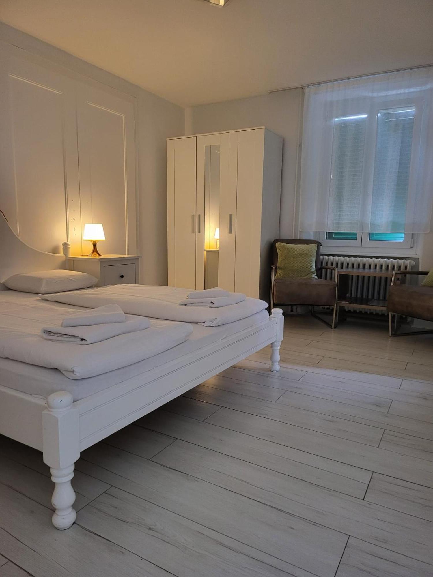 Bastis Central Guesthouse Lucerne City Екстериор снимка