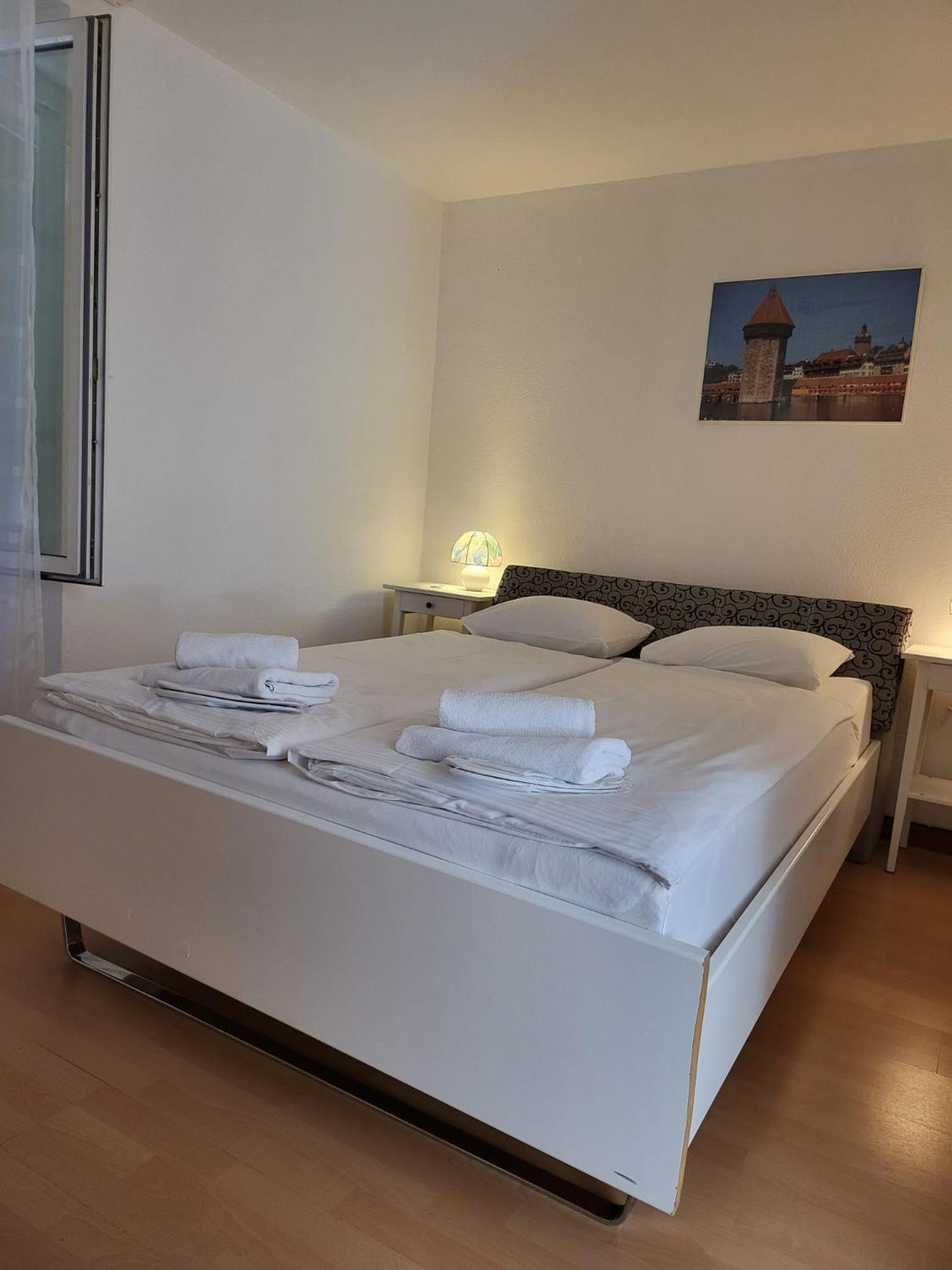 Bastis Central Guesthouse Lucerne City Екстериор снимка
