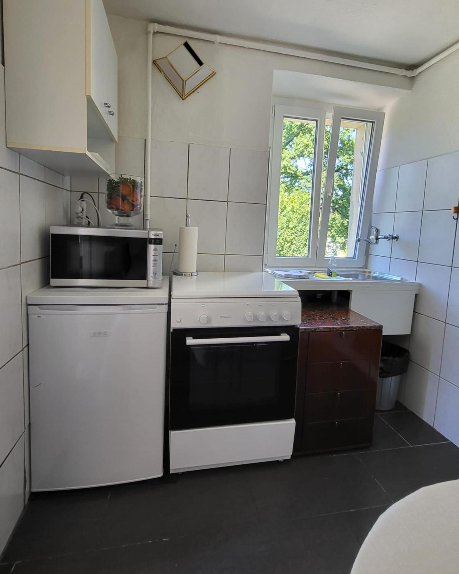 Bastis Central Guesthouse Lucerne City Екстериор снимка