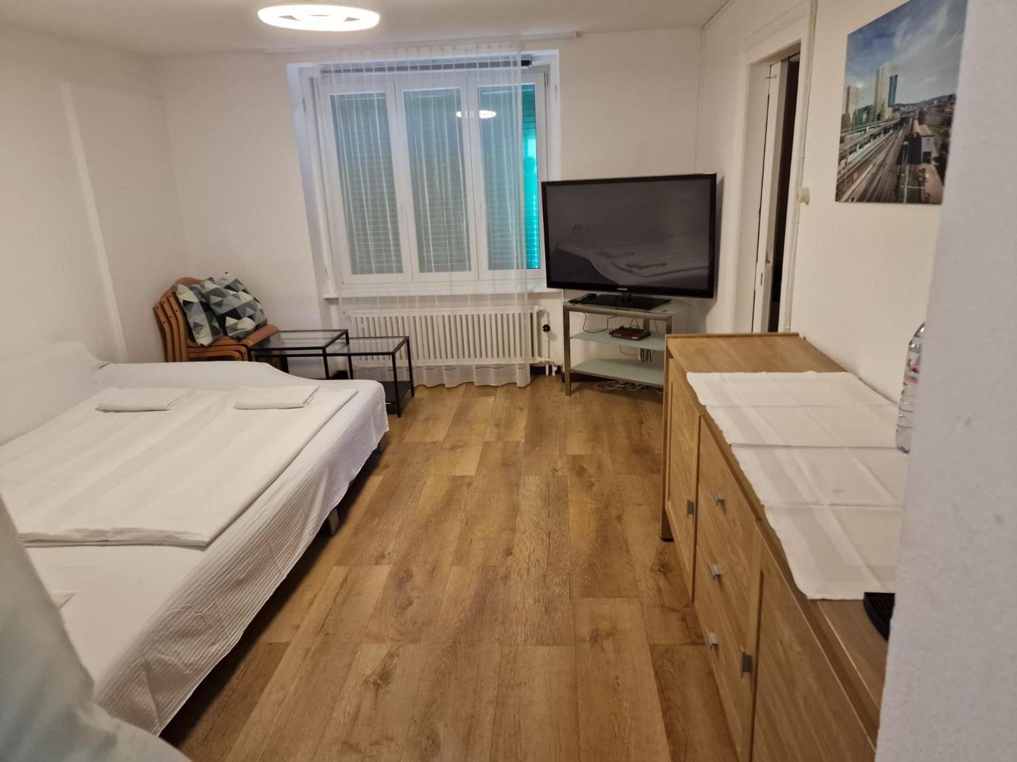 Bastis Central Guesthouse Lucerne City Екстериор снимка